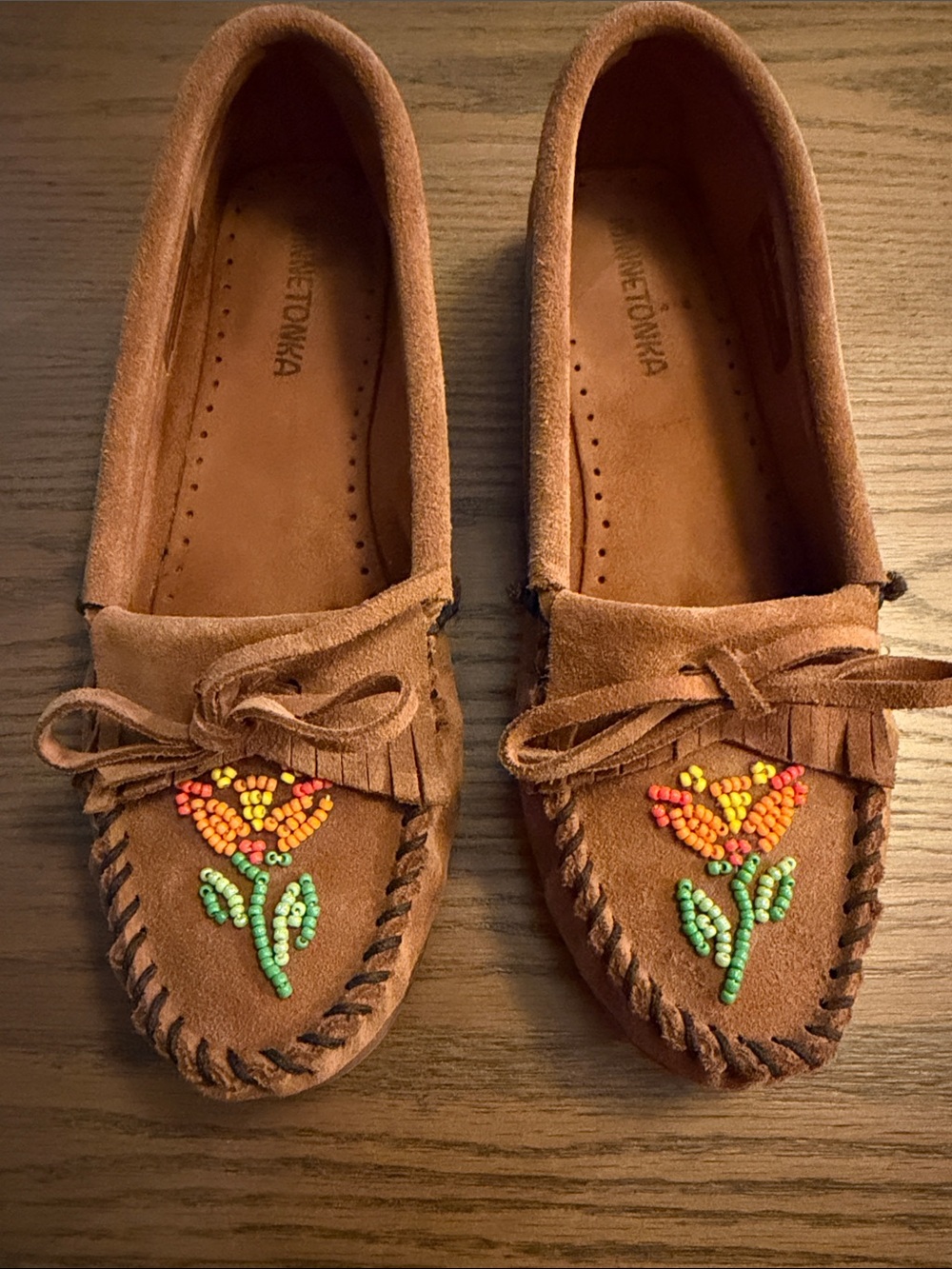 Minnetonka Moccasins Size 8.5 Suede Beaded